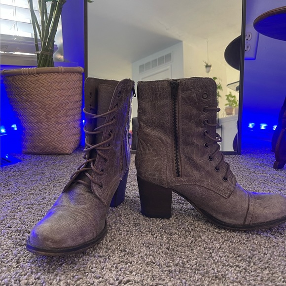 Steve Madden combat boots - Picture 4 of 7